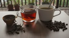 Čaj nebo káva: Co je zdravější ráno?